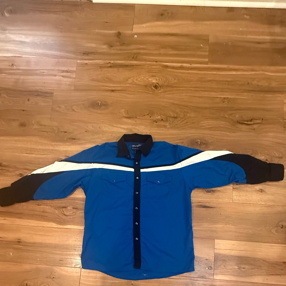 1990’s Wrangler pearl snap